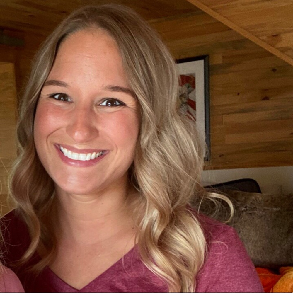 Meet your Posher, Lauren